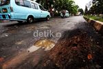 Musim Hujan, Jl KH Noer Ali Kalimalang Rusak
