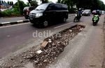 Musim Hujan, Jl KH Noer Ali Kalimalang Rusak