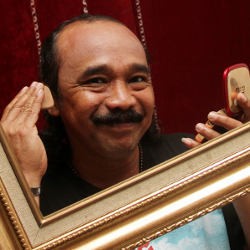 Opie Kumis Pernah Jadi Kuli Hingga Penjual Sendal