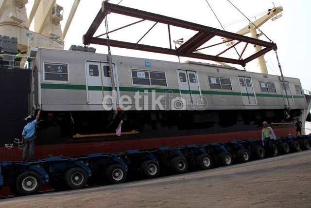 RI Belum Punya Standar Umur Kereta, Impor KRL Bekas Tak Haram
