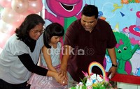 Saatnya potong kue!