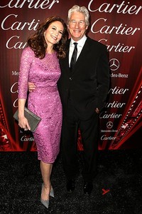Richard Gere hadir bersama Diane Lane. Chelsea Lauren/Getty Images for Mercedes-Benz.