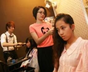 Tampil Beda dengan Gaya Rambut Ala Jepang