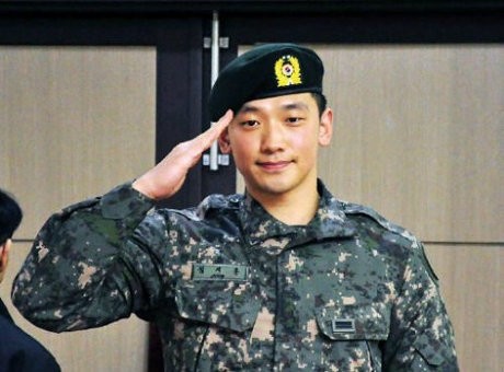 Bertemu Kim Tae Hee di Jam Kerja, Rain Dikurung Seminggu di Barak Militer