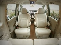 Pertarungan Toyota NAV1, Mazda Biante dan Nissan Serena