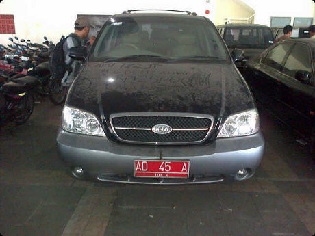 Kia Sedona Bekas Jokowi Laku Rp 85,9 Juta