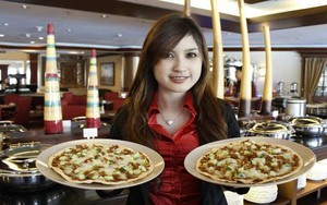 Gurih Pedas Pizza Rendang Diperkenalkan Kepada Masyarakat Solo