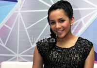 'Ingin memperbaiki imej aku aja. Orang dulu kenal aku kan sebagai penyanyi anak-anak. Jawara Idola Cilik. Mau lepas dari imej anak-anak,' ucapnya. Gusmun/detikHOT.