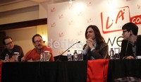 Weezer sangat ramah menyambut para penggemarnya di Indonesia.