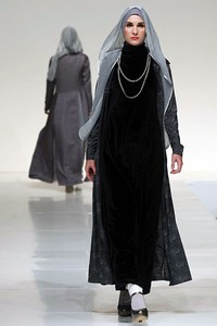 Up2Date by Irna Mutiara Retrospection. Ballroom Hotel Mulia. Senayan. Jakarta. [Photo: Agung Prambudhy/Wolipop]