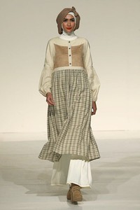 Up2Date by Irna Mutiara Retrospection. Ballroom Hotel Mulia. Senayan. Jakarta. [Photo: Agung Prambudhy/Wolipop]