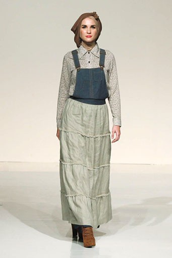 Up2Date by Irna Mutiara Retrospection. Ballroom Hotel Mulia. Senayan. Jakarta. [Photo: Agung Prambudhy/Wolipop]