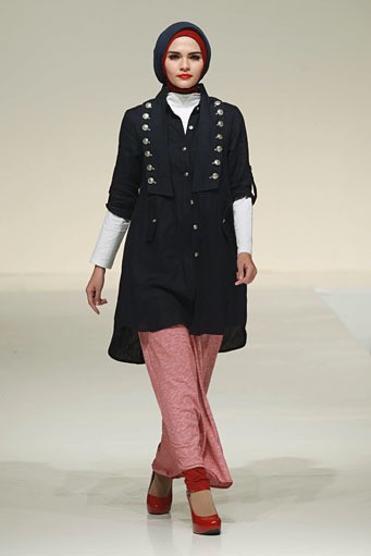 Up2Date by Irna Mutiara Retrospection. Ballroom Hotel Mulia. Senayan. Jakarta. [Photo: Agung Prambudhy/Wolipop]