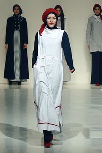 Up2Date by Irna Mutiara Retrospection. Ballroom Hotel Mulia. Senayan. Jakarta. [Photo: Agung Prambudhy/Wolipop]