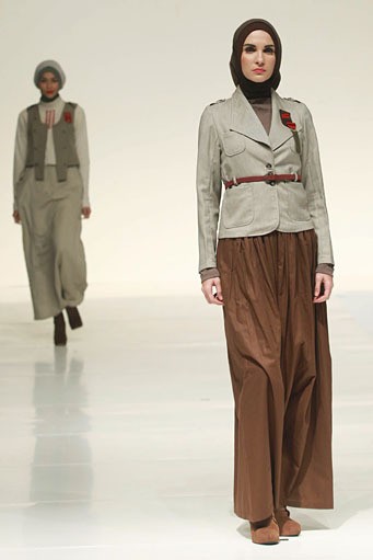 Up2Date by Irna Mutiara Retrospection. Ballroom Hotel Mulia. Senayan. Jakarta. [Photo: Agung Prambudhy/Wolipop]