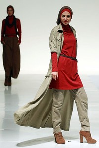 Up2Date by Irna Mutiara Retrospection. Ballroom Hotel Mulia. Senayan. Jakarta. [Photo: Agung Prambudhy/Wolipop]