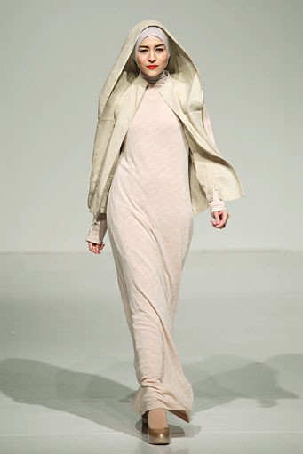 Up2Date by Irna Mutiara Retrospection. Ballroom Hotel Mulia. Senayan. Jakarta. [Photo: Agung Prambudhy/Wolipop]