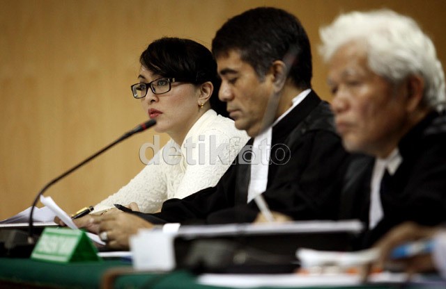 15 Menit yang Menentukan Vonis Angie 