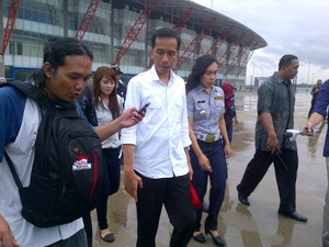 Jokowi Siap Menata PKL di Terminal Blok M
