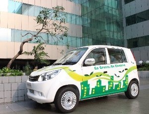Jajal Mobil Listrik Evina, Hatta Jatuh Cinta