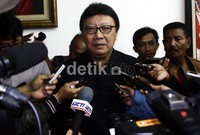 Tjahjo mengatakan, PDIP telah memenuhi syarat administrasi mengenai verifikasi parpol peserta Pemilu 2014. Ramses/detikFoto.