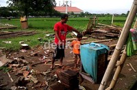 Rumah salah seorang warga di Kelurahan Gayamsari rata dengan tanah.