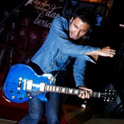 Ello Siapkan Album Alternative Rock