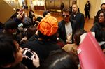 Senyuman Tom Cruise di Tokyo