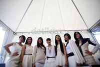 Para personel 7Icons berpose bersama.