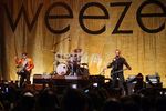 Aksi Perdana Weezer di Jakarta