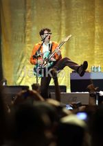 Aksi Perdana Weezer di Jakarta
