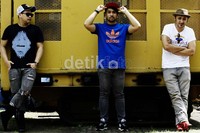 'Saat itu kita sama-sama emosional. Gue nggak menyalahkan kalau JMono mau bicara apapun ke siapapun tentang Alexa,' tandas Fajar.