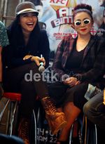 Sepatu Batik Tantri Kotak