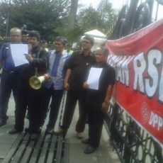 Bersukur RSBI Dihapuskan, Aktivis Pendidikan Turun ke Jalan