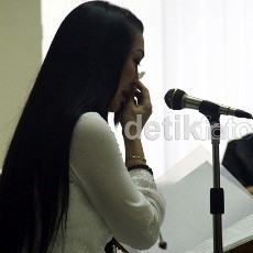 Ini 5 Momen Saat Angie Menangis di Persidangan