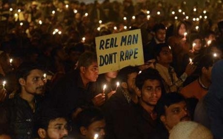 Pengacara Terdakwa Pemerkosaan Mahasiswi India Salahkan Korban