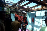 Warga terpaksa mengungsi akibat peristiwa tersebut. (Haeruddin).
