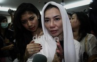 Reza terlihat tersenyum saat hakim pemjatuhkan vonis. Ramses/detikFoto.
