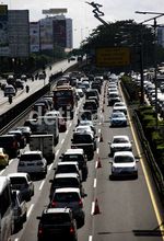 Tol Dalam Kota Macet Parah