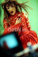 Garap Klip Perdana, Amanda Choes Andalkan Keseksian
