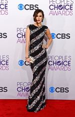 Bertabur Bintang di Red Carpet People Choice Awards 2013