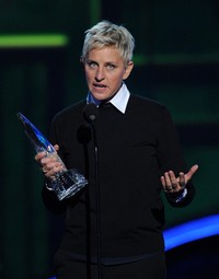 Favorite Daytime TV Host diberikan kepada Ellen DeGeneres. Kevin Winter/Getty Images.