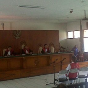 Utep Mengelak Pecahkan Kaca Masjid Ahmadiyah