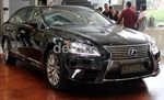 Mobil Mewah untuk Bos Besar
