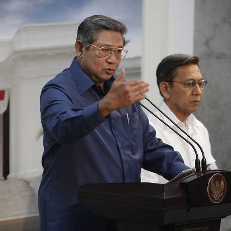 SBY: Roy Suryo Menpora Baru SBY: Roy Suryo Menpora Baru