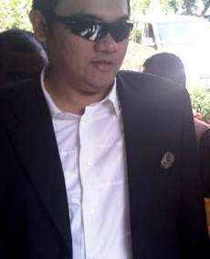 Ini SMS Permintaan Maaf Farhat kepada Anton Medan