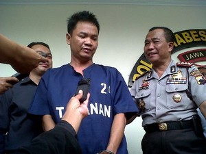 Polisi & Sopirnya Ditangkap karena Peras 3 Pedagang Obat Kuat