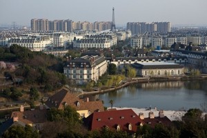 Wah! Bisa Lihat Menara Eiffel dan Kota Paris di China