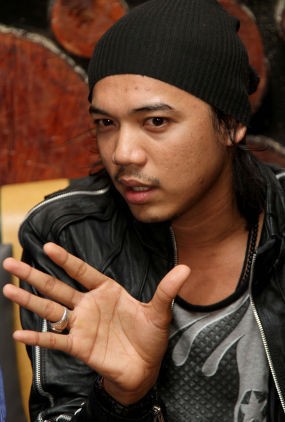 Vokalis Band dan Skandal Menghamili Cewek di Luar Nikah