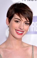 Si Cantik Anne Hathaway di Nominasi Oscar 2013